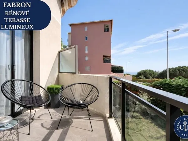 2 Pièces rénové - Piscine - Vue dégagée