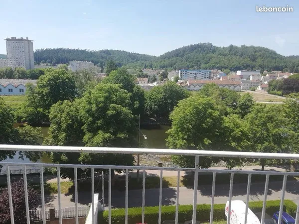 Joli F2 lumineux meublé plein sud