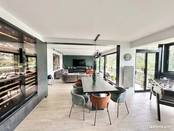Appartement 6 pièces 140 m²