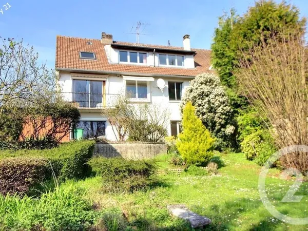 Maison 8 pièces 131 m²