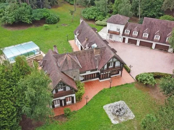 Propriété - 628 m² - Poigny La Forêt