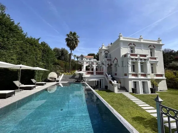 Vente villa grand luxe vue mer cap d'Antibes