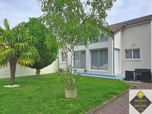 Maison avec dépendance aménagée