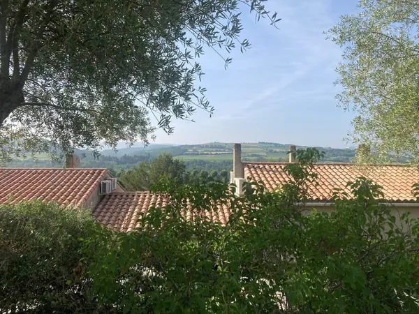 Axe Carcassonne/Limoux, villa plain pied 5 chambres, piscine