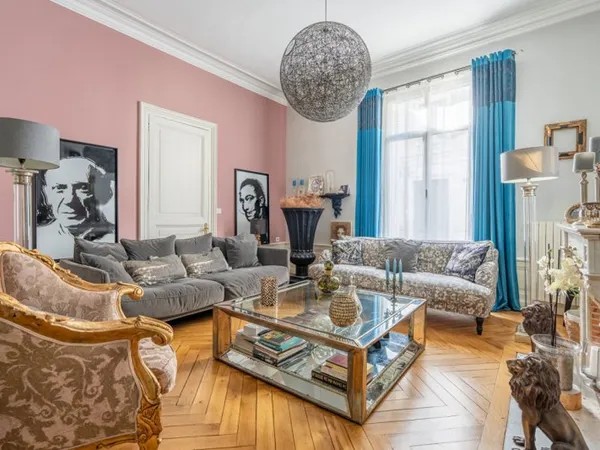 Particulier de 176 m2 avec jardin en plein centre de Tours.