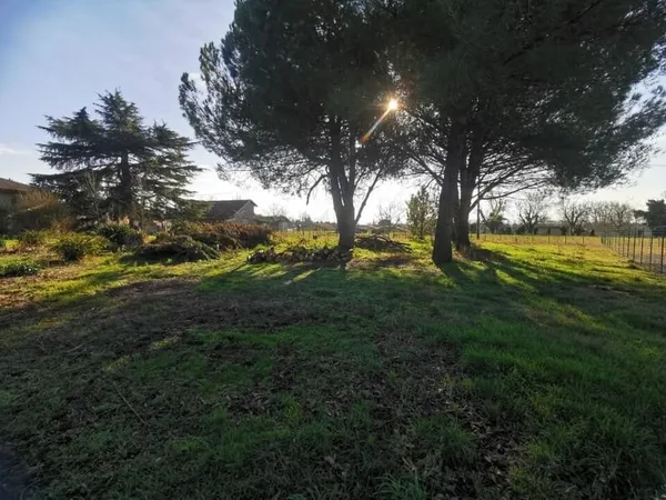 Terrain à bâtir à Saint-Maixant (33490)