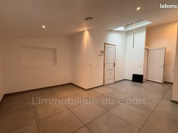 Studio 1 pièce 20 m²