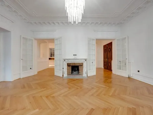 Appartement 4 pièces 280 m²