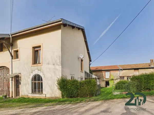 Maison de village à Réchicourt-la-Petite de 125m2 avec dépendances et jardin privatif à fort potenti