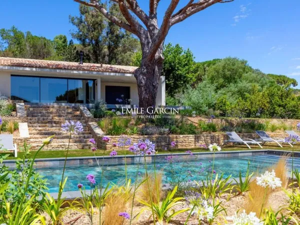 Villa contemporaine à la location -Saint-Tropez - Proche des plages de Pampelonne