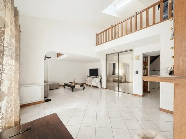 Appartement 6 pièces 120 m²