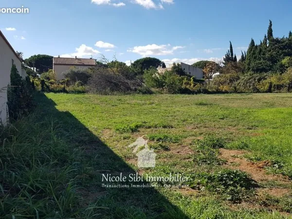 Terrain 693 m² Millas