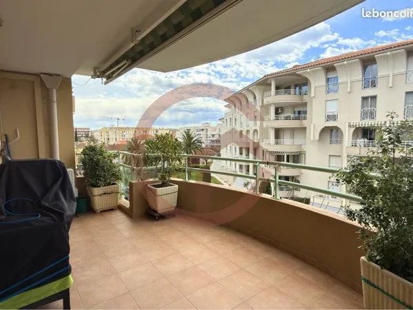 Exclusivité Viager occupé Saint-Raphaël - 2 pièces rénové - centre-ville à pied