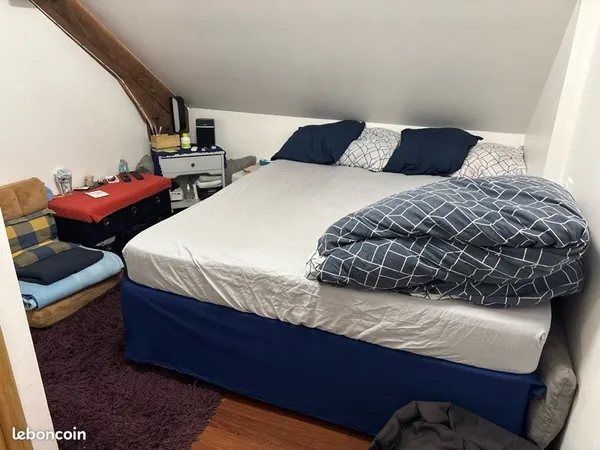 Chambre Location Le Pertre   600€