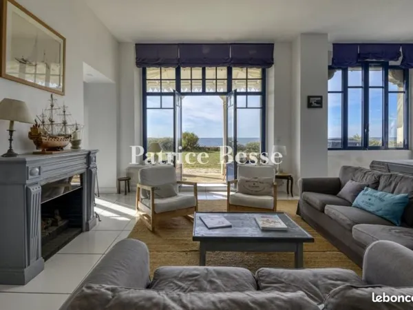 Villa 10 pièces 279 m²
