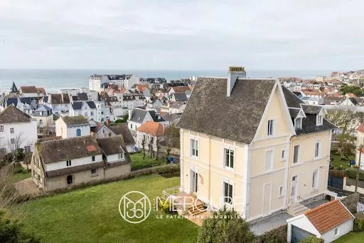 Villa 15 pièces 352 m²