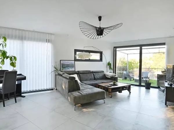 Villa 8 pièces 183 m²
