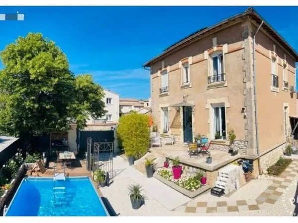 Maison 6 pièces 151 m²