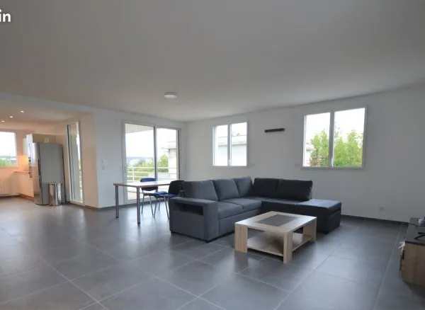 Chambre à louer dans une belle colocation de 140m²