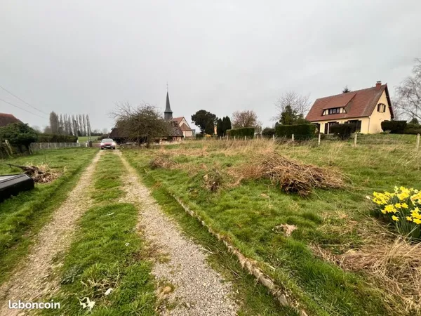Terrain constructible 1200 m² - Secteur recherché - 5 min de Bourg-Achard