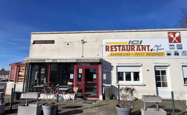 Immeuble commercial 300 m²