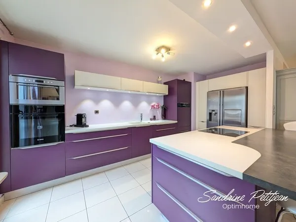 A vendre Appartement - 4 pièces 101 m² VILLEURBANNE Gratte Ciel