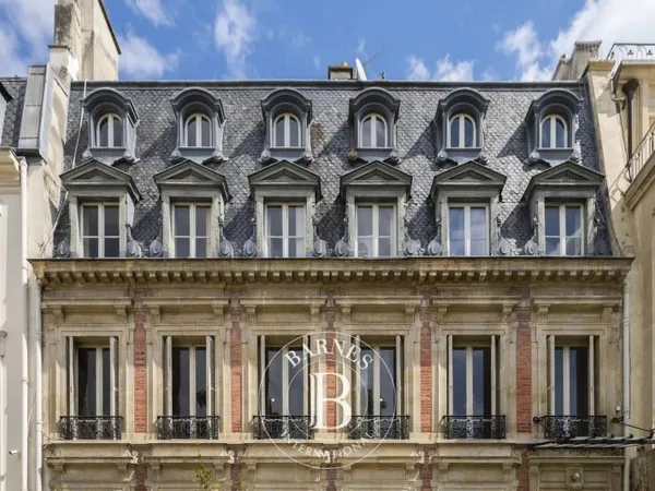 PARIS XVI - FOCH - VOIE PRIVÉE - HÔTEL PARTICULIER - JARDIN