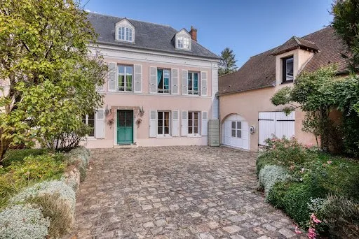 Maison 9 pièces 277 m²