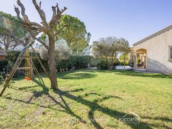 Maison de plain-pied 5 pièces 142 m²