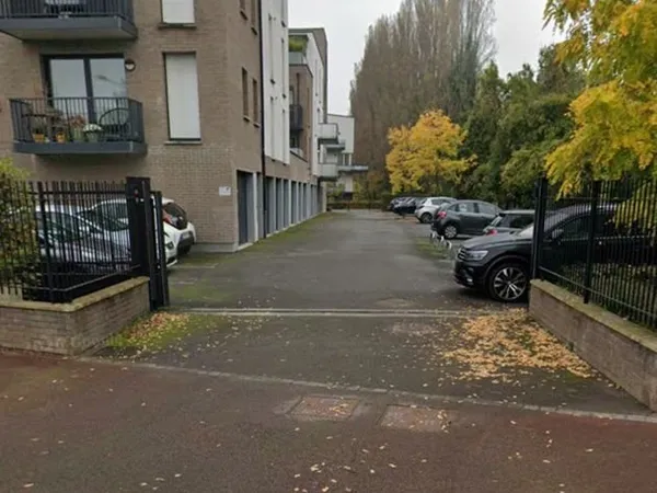 🚗 Parking sécurisé Marcq Croisé - Accès facile - Rare