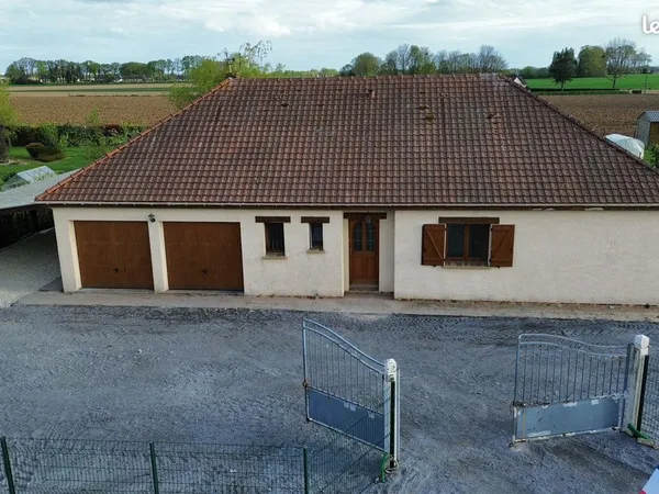 Pavillon individuel de hameau (grand volume)