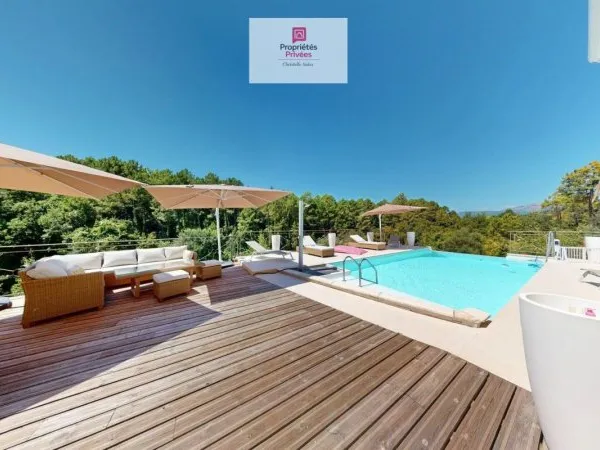 Villa Montauroux 5 pièce(s) 140 m2, terrain dominant 3080m2, Piscine, domotique intégrale