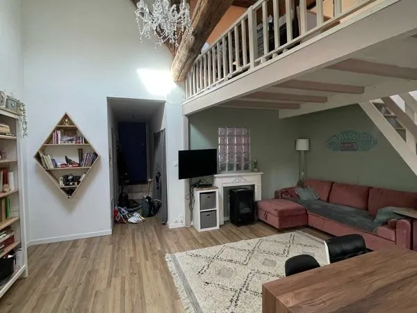Maison de ville + extérieur