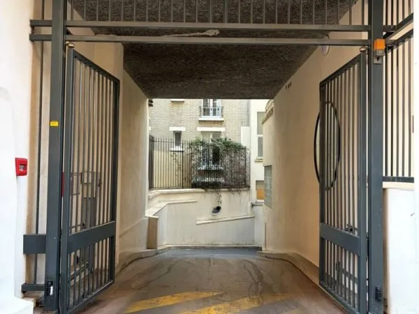Parking 12 m²