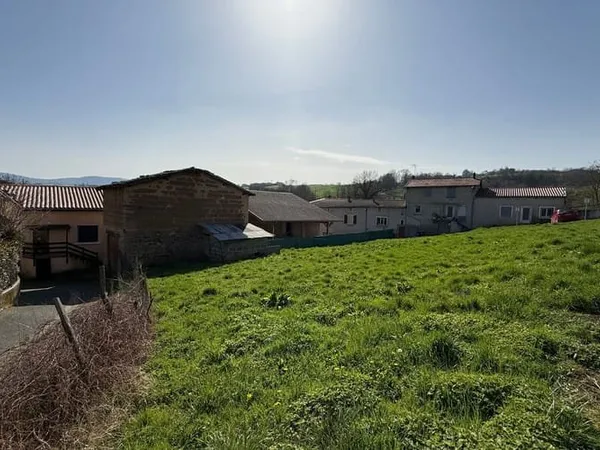 Terrain 841 m²