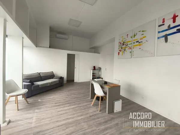 Local commercial entièrement rénové- 33m2- Beziers centre