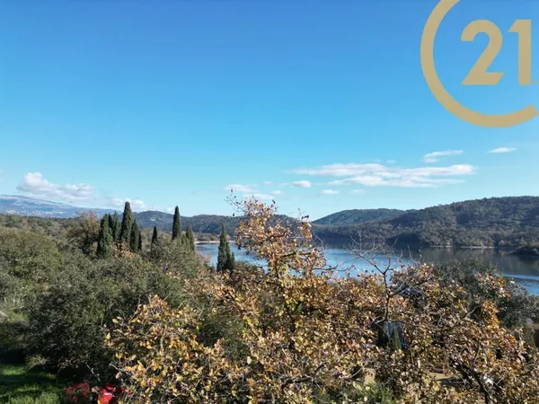 VENTE EXCLUSIVITE - MONTAUROUX - Lac St Cassien - Terrain de