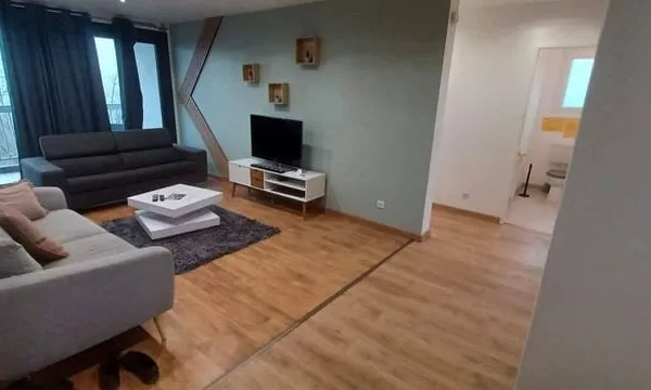 Appartement 4 pièces 14 m²