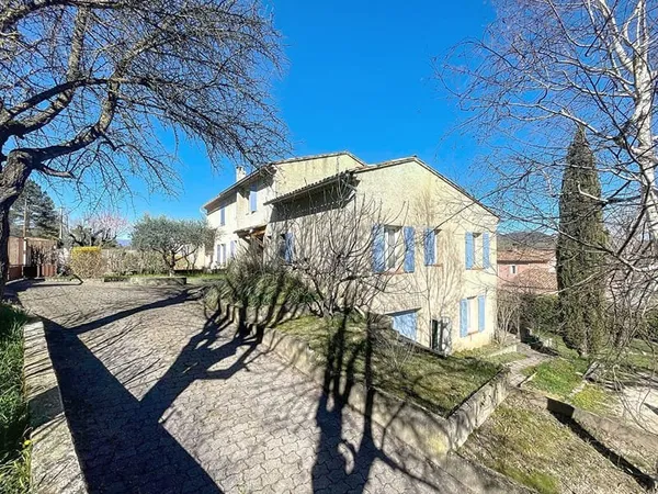 Dauphin maison 5 pièces, appartement indépendant et garage