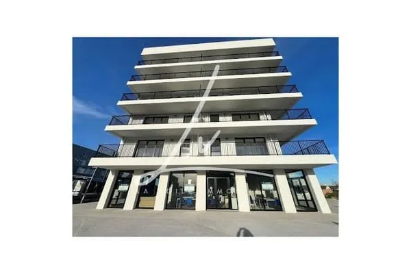 Local 186 m²