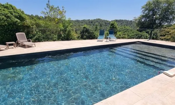 Propriété de charme |Villa + Gîte indépendant classé 4★ | Piscine Bali | Provence Verte