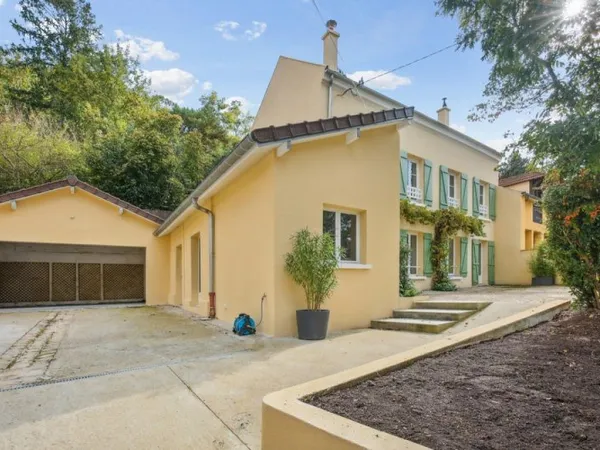La Celle-Saint-Cloud (78) - Maison de prestige avec abris box ch
