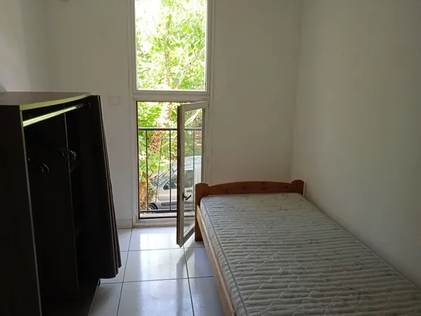 Chambre indépendante dans une maison