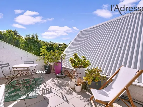 Quartier Liberté - Élégante maison familiale de 103m² (127m² au sol) avec terrasse de 16m² et garage