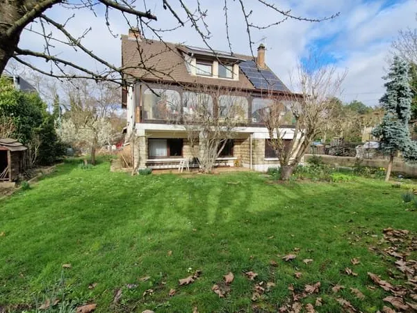 PALAISEAU - Pavillon de 8 pièces, 7 chambres, sur un terrain de 535 m² , du potentiel !