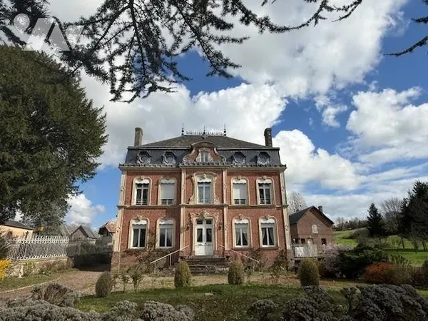 Maison 10 pièces 337 m²