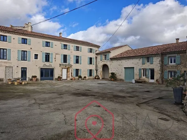Maison 20 pièces 1250 m²