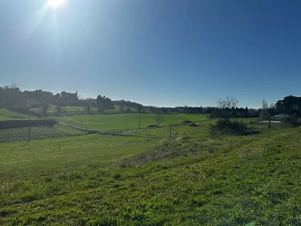 Terrain 1952 m²