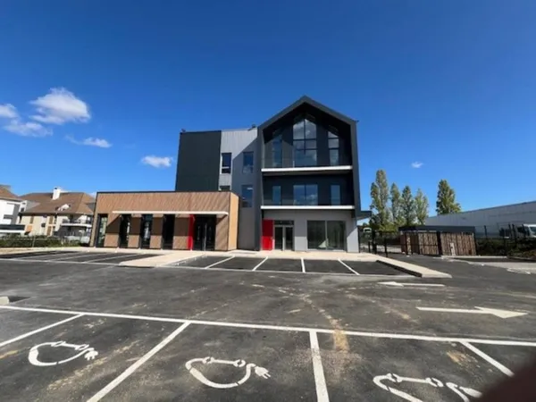Bureaux 2791 m²