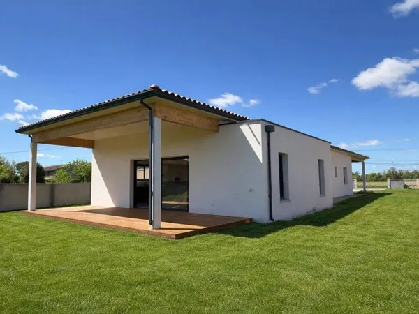 Maison de plain-pied 5 pièces 145 m²